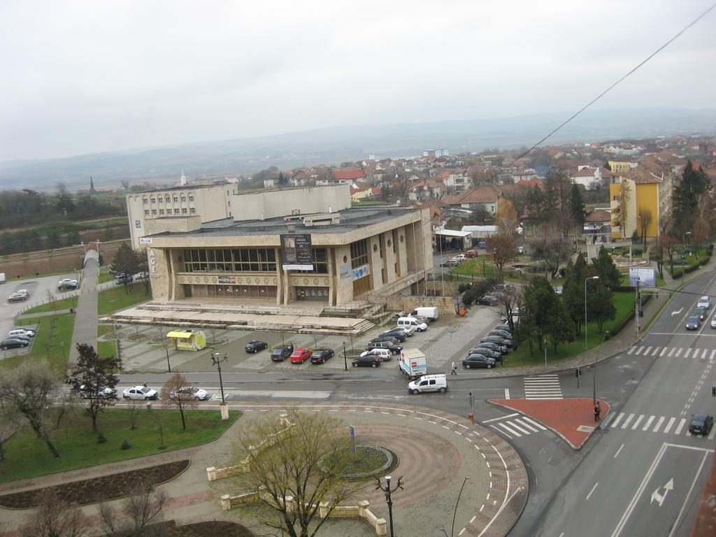 Panoramic Apartment Alba Iulia Exterior foto